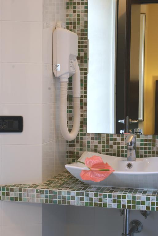 Hotel Versailles Roma Oda fotoğraf