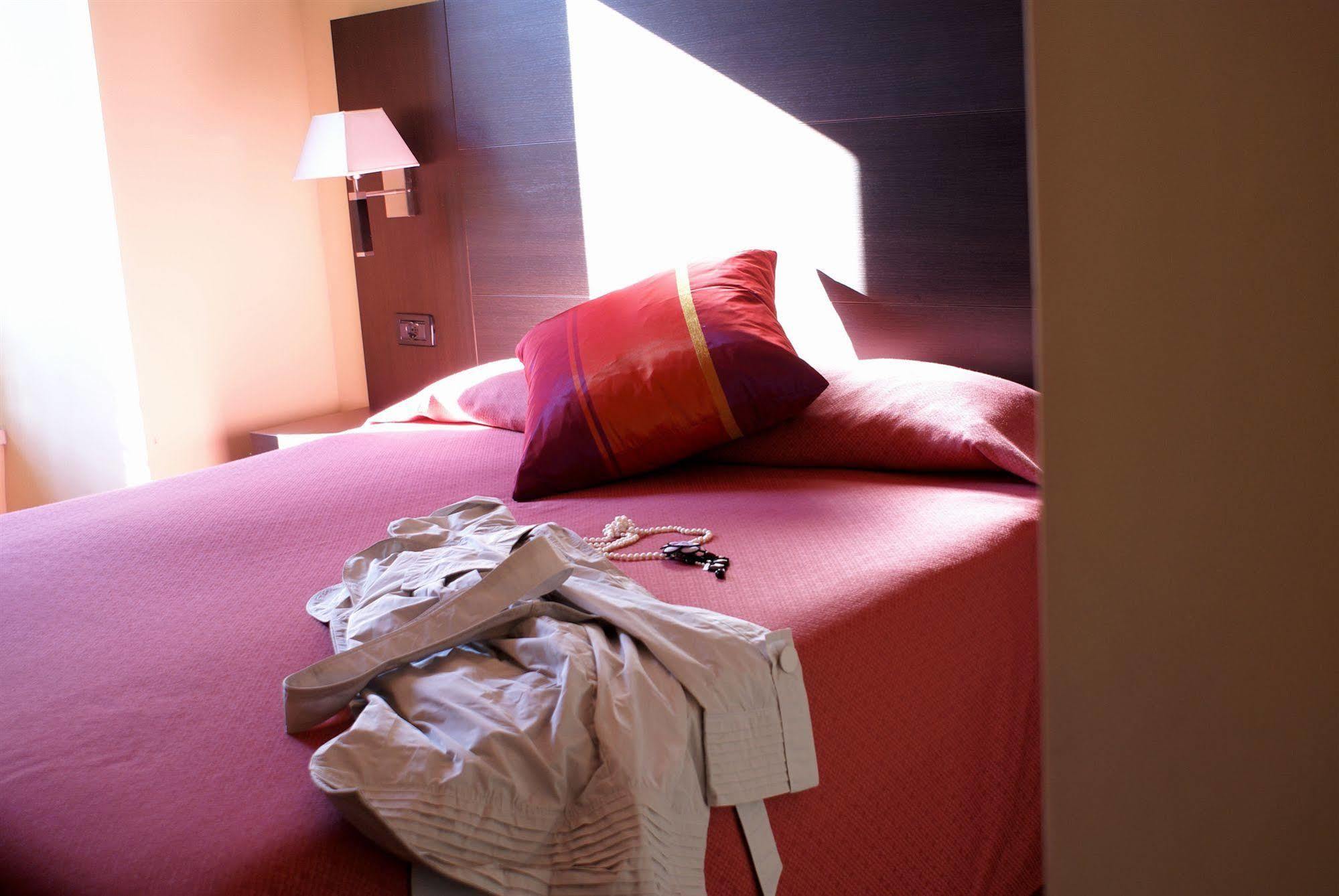 Hotel Versailles Roma Oda fotoğraf
