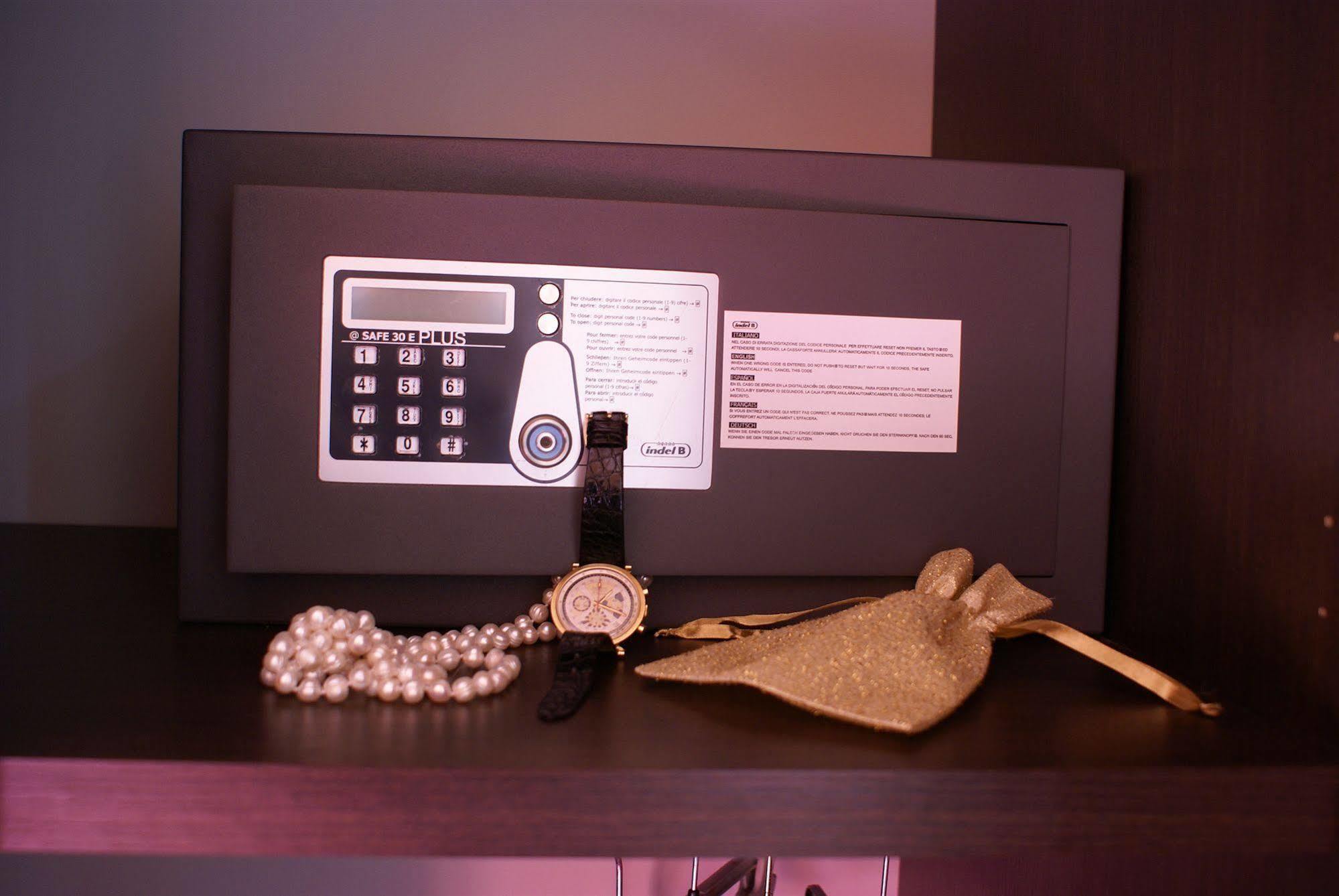 Hotel Versailles Roma Dış mekan fotoğraf