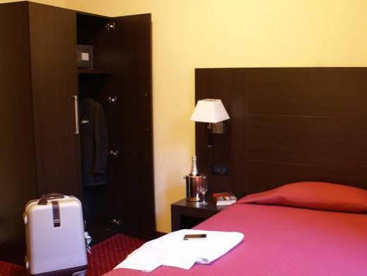Hotel Versailles Roma Dış mekan fotoğraf